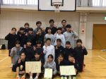 Jキティーズ主催の三愛カップへ参加。1試合目は5年生含め全員出場での勝利。2試合目は連敗中の桶狭間ミニさんと対戦。今回は相手より気持ちの面で勝ってたかな、DFから頑張り久々の勝利。決勝戦は主催チームのJキティーズさん、今シーズン未だに勝ててない相手。今回こそはと挑むも壁は高かったです。ただ、そこまでの力の差は無いと思います。ちょっとしたプレーの差、そこを頑張ろう。Jキティーズの監督、コーチ、保護者の皆また対戦して頂けたチームの皆様。そして帯同して頂けたコーチ及び保護者の皆ありがとうございました。